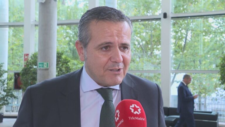 Carlos Novillo quitte le ministère de l'Environnement et Jorge Rodrigo le remplacera


