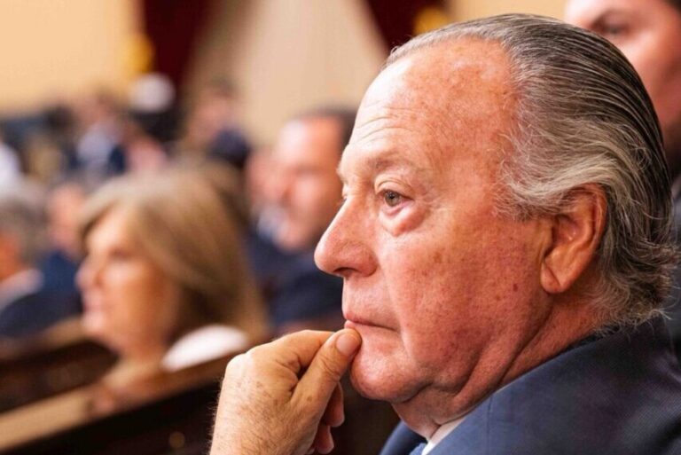 Il n'y a pas de confirmation officielle de la mort d'Antonio Vázquez même si l'on craint le pire.


