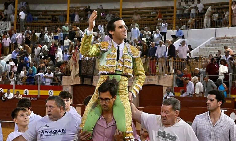 Juan Ortega, vainqueur de la Capote de Paseo à la foire d'Almería


