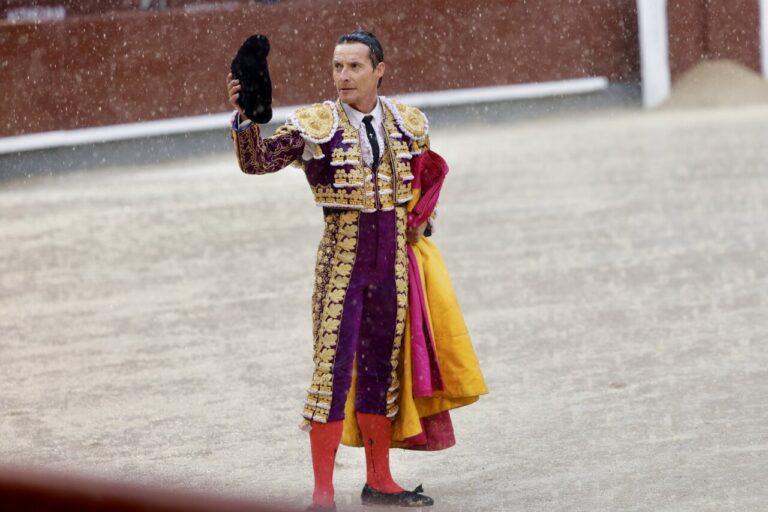 La corrida d'Urdiales et le double miracle de Parejo sous le déluge universel