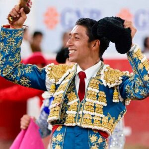 Sergio Flores, oreille à l'ouverture de la Grande Saison de Guadalajara